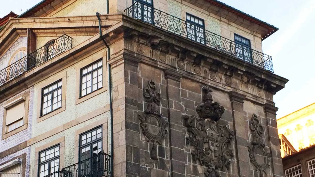 Apartments and Commerce in Ribeira